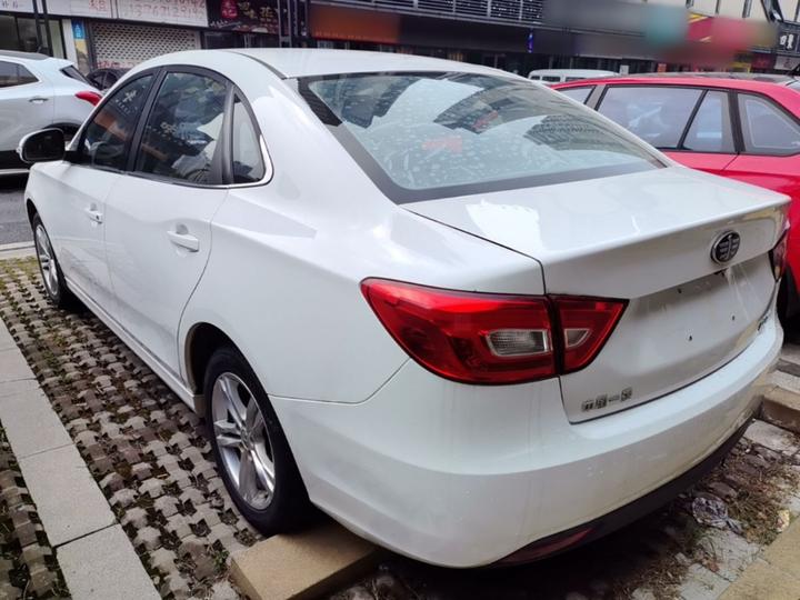 Bestune B30 2016 1.6L AT Luxury photo 4