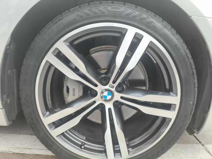 7 Series 2017 740Li xDrive photo 8