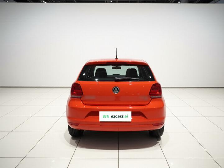Polo 2016 1.6L AT Comfort photo 3
