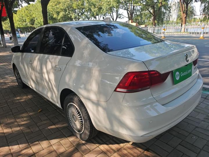 Santana 2016 1.6L AT photo 4