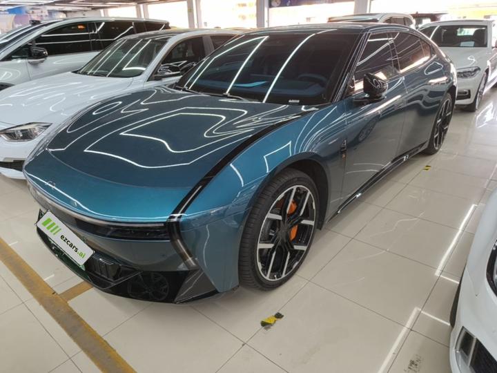 P7 2025 750 AWD Performance Ultra