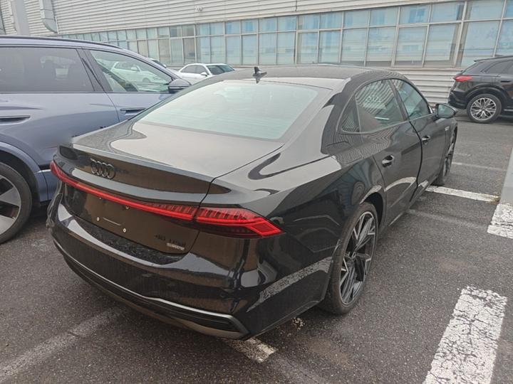 A7L 2025 45 TFSI quattro photo 4