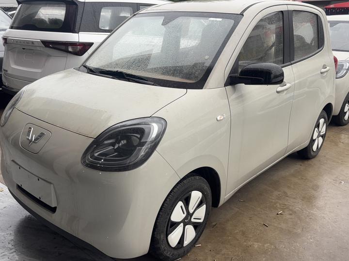 Hongguang MINIEV 2025 4th Gen 4-Door Advanced photo 3