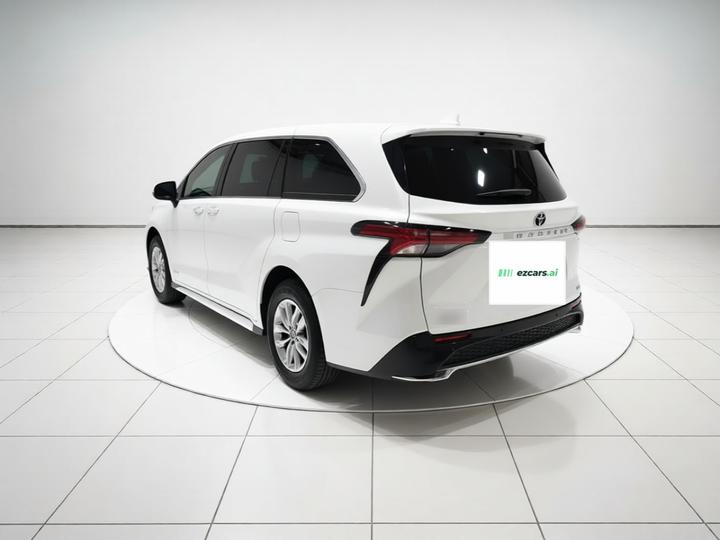 Granvia 2024 2.5L Hybrid Comfort photo 4
