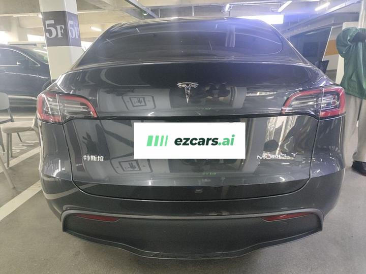 Model Y 2024 RWD photo 4