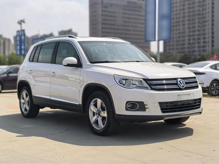 Tiguan 2012 1.8TSI AT RWD photo 4