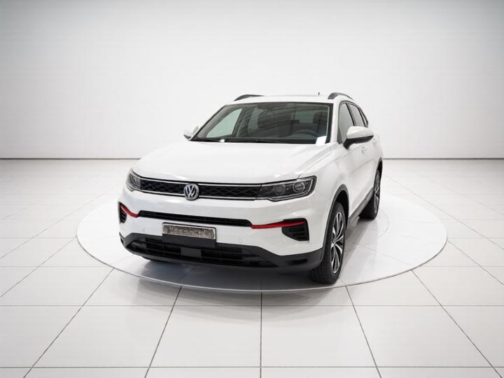 CS35PLUS 2022 1.6L MT Luxury photo 2