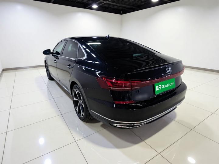 Passat 2024 380TSI Luxury photo 4