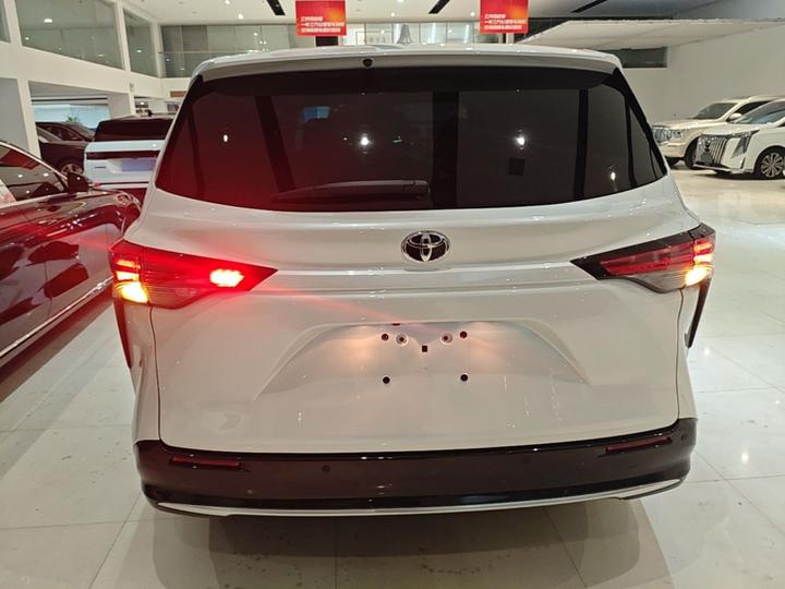 Sienna 2026 2.5L Hybrid AWD Luxury photo 5
