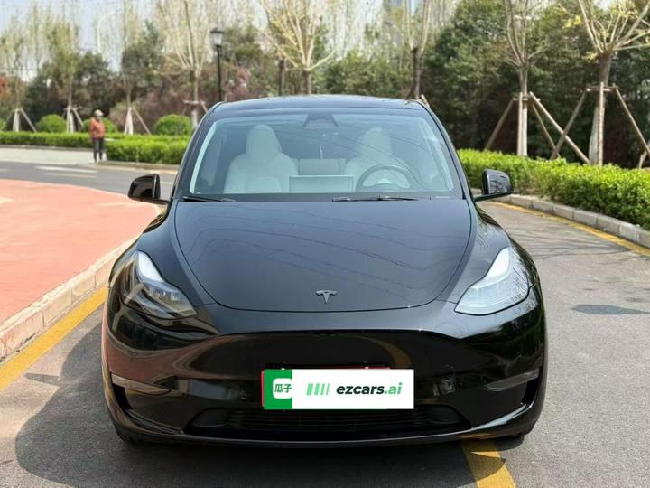 Model Y 2022 Facelift Long Range AWD photo 2