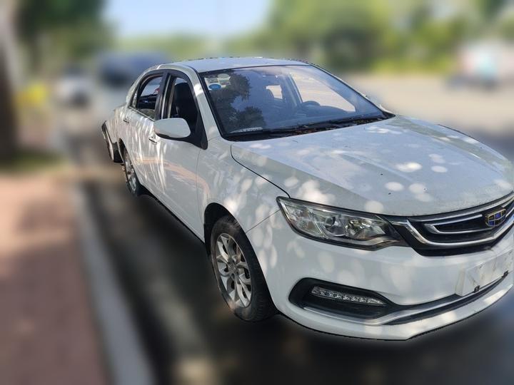 Vision 2018 1.5L MT photo 3