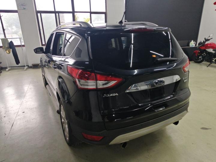 Kuga 2013 1.6L GTDi AWD Elite photo 4