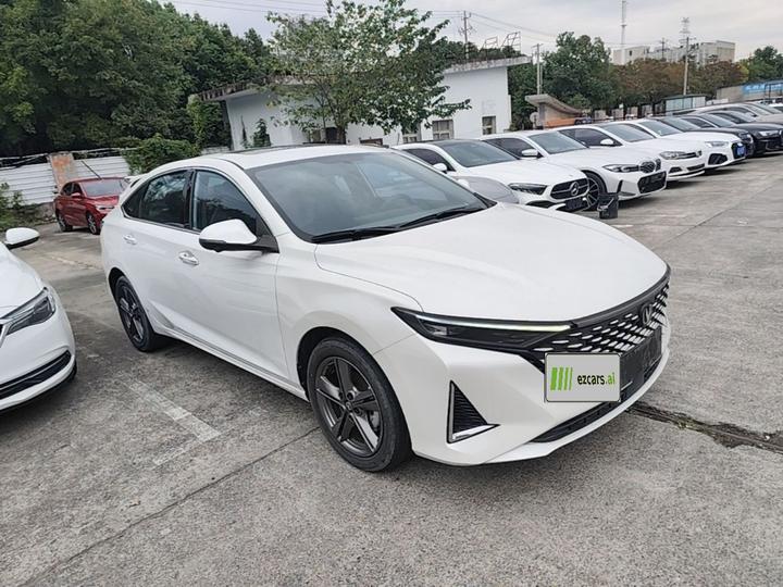 PLUS 2023 1.5T DCT Premium photo 5