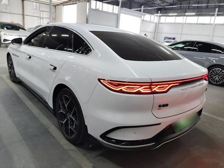 Han 2022 EV Founder 715KM FWD Flagship photo 4