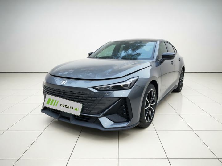 UNI-V 2022 1.5T Premium