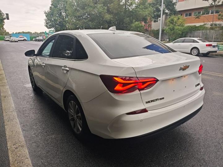Cruze 2020 320 AT photo 4