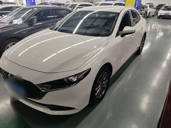 3 Axela 2020 1.5L AT