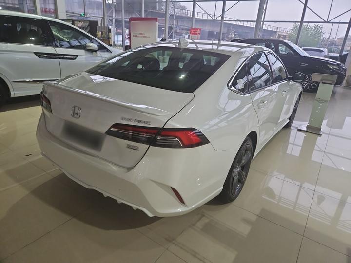 INSIGHT Dongfeng Honda Elegant photo 5