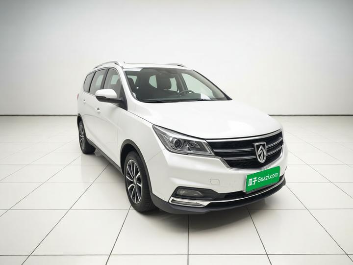 730 2017 1.5T MT Fashion 7-Seater China V photo 3