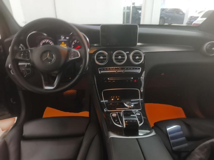 GLC 2018 Facelift GLC 260 4MATIC Luxury photo 5