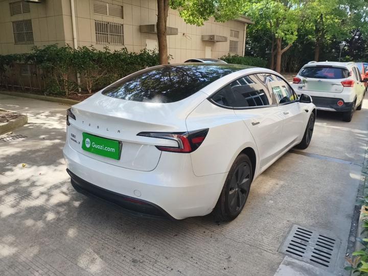 Model 3 2025 RWD photo 4