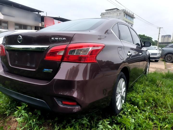 Sylphy 2016 1.6XV CVT Smart photo 4