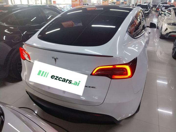Model Y 2022 RWD photo 5