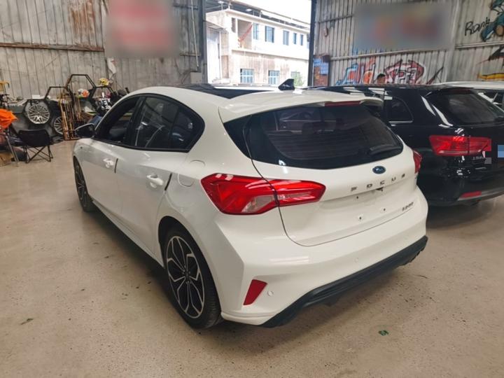 Focus 2021 Hatchback EcoBoost 180 AT ST Line photo 4