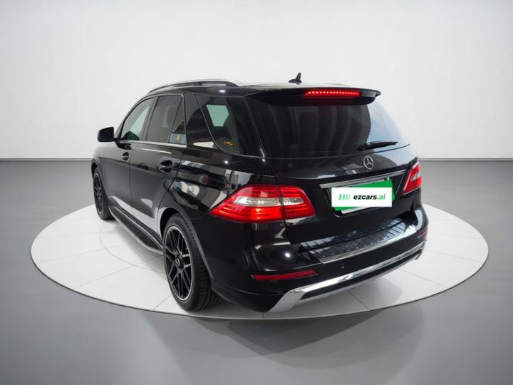 M-Class 2012 ML 350 Dynamic photo 4