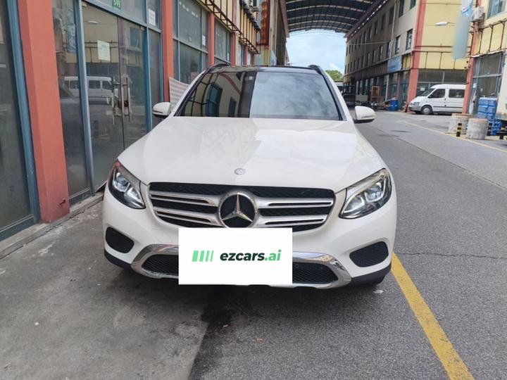 GLC 2017 GLC 200 4MATIC photo 2