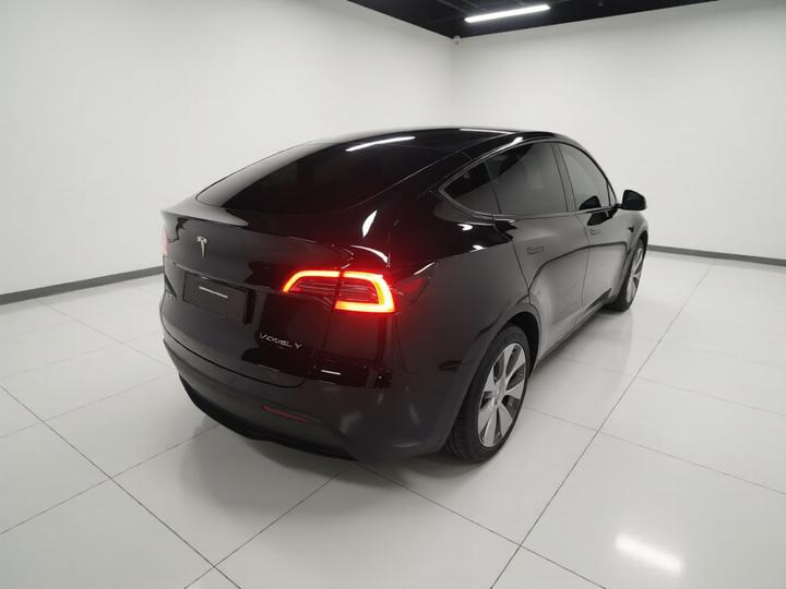 Model Y 2022 Facelift RWD photo 4