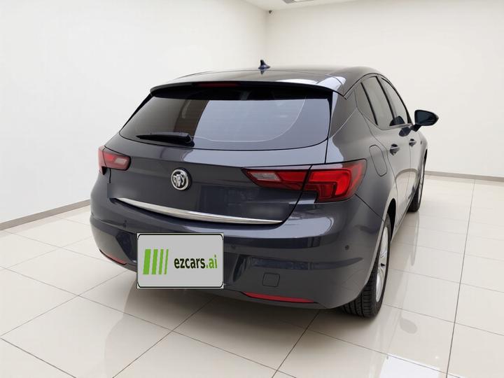 Verano 2016 Hatchback 15S AT Leading photo 5