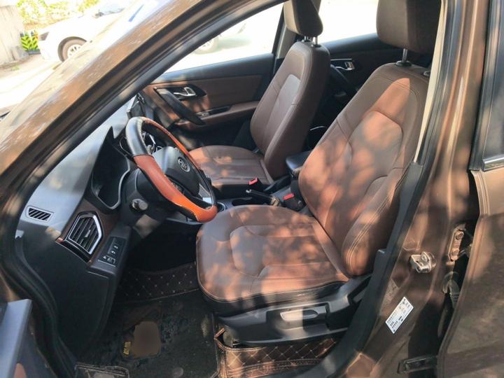 FAW Senia R7 2016 1.6L MT Luxury photo 7