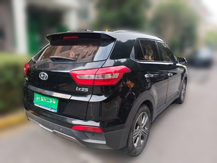 ix25 2015 1.6L AT RWD Premium DLX photo 4