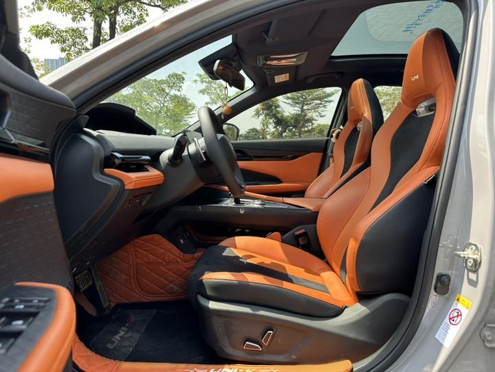 UNI-V 2023 1.5T Sport photo 6
