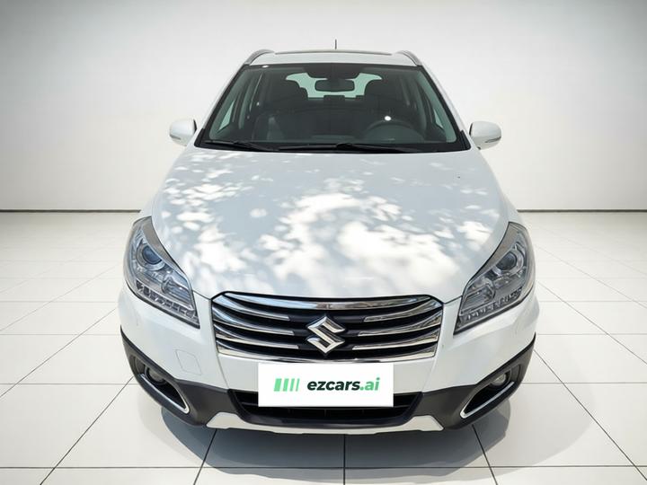 2014 1.6L CVT RWD Elite photo 2