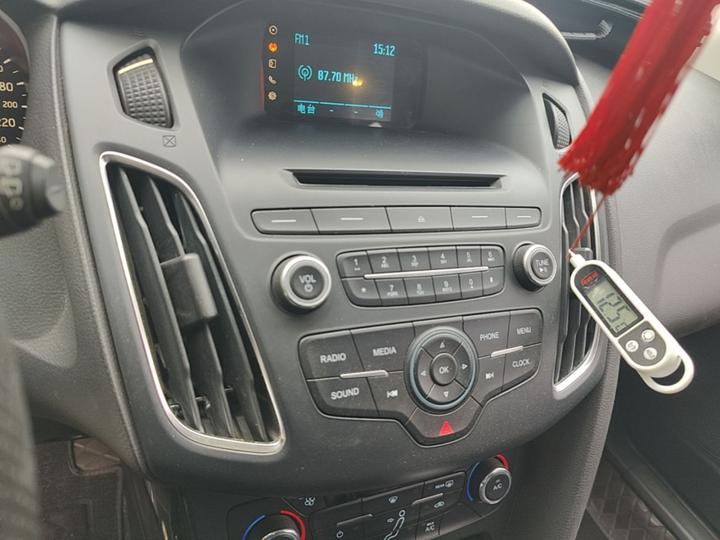 Focus 2015 Hatchback EcoBoost 125 AT photo 8