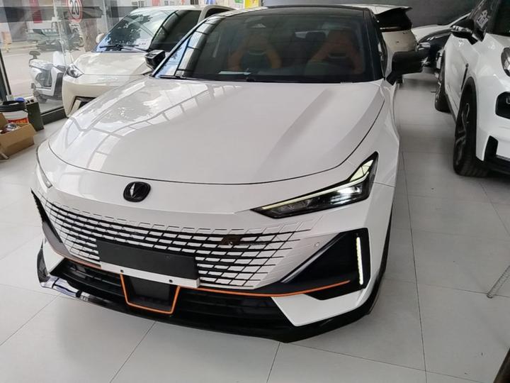 UNI-V 2023 1.5T Sport photo 2