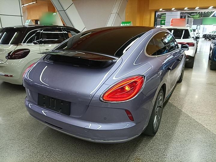 2022 555km Premium photo 6