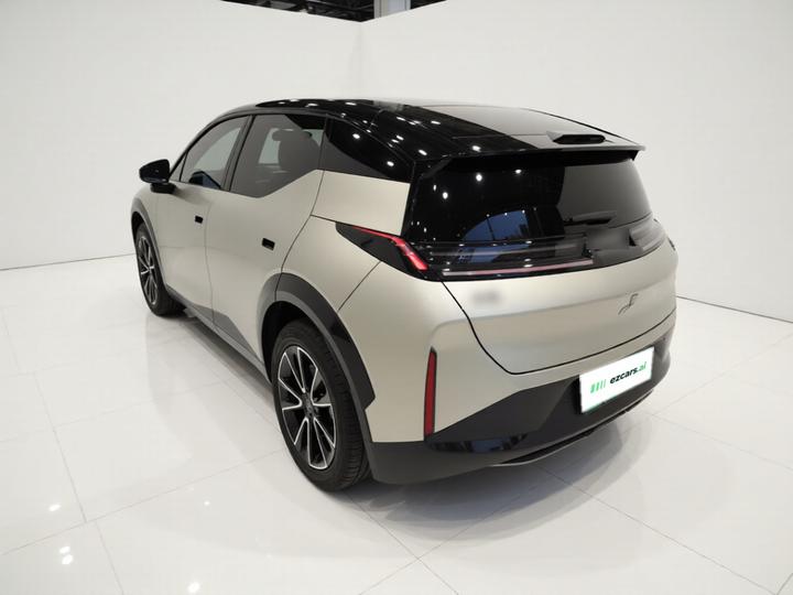 X 2026 Max 5-Seater photo 4