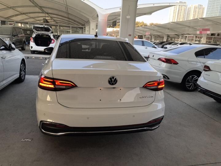 Lavida 2023 Facelift 1.5L AT photo 3