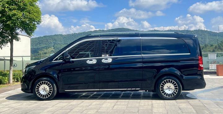 V-Class Parallel Import photo 4