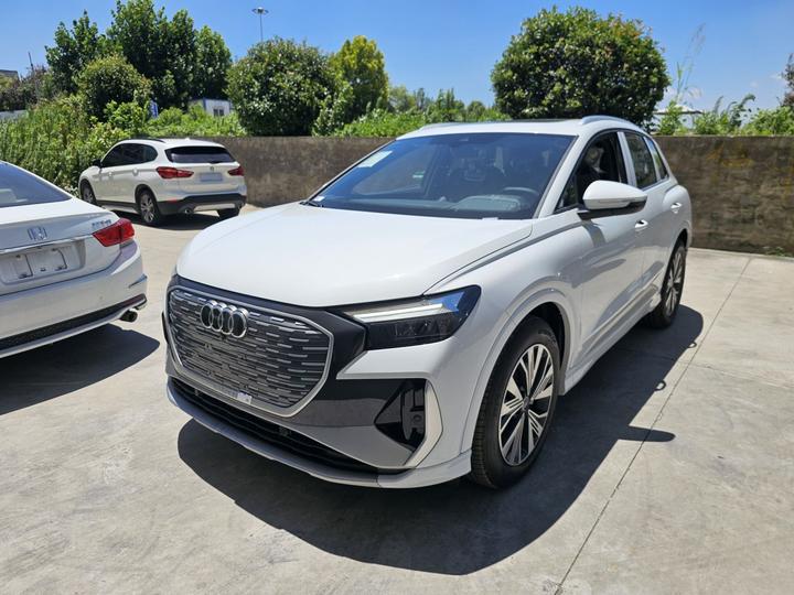 Q4 e-tron 2024 40 e-tron photo 2