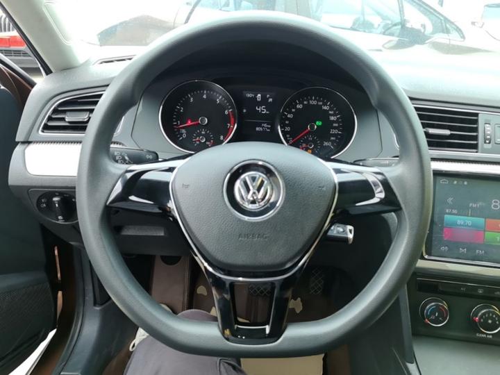 Lamando 2017 230TSI DSG photo 6