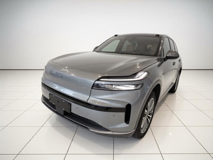 L90 2025 Ultra 6-Seater 60