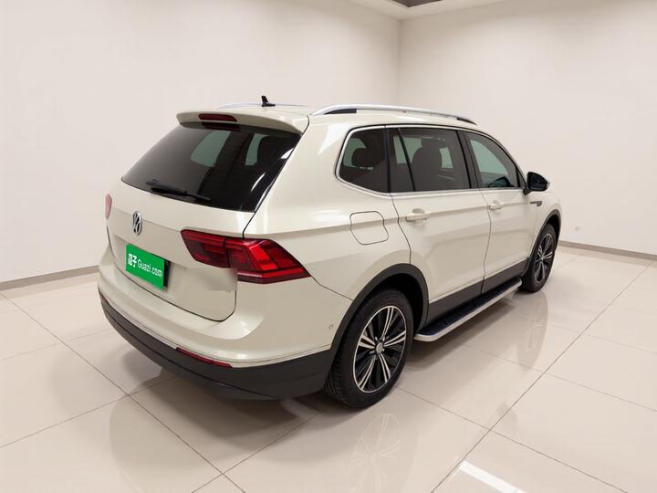Tiguan L 2017 330TSI AT RWD Flagship photo 6