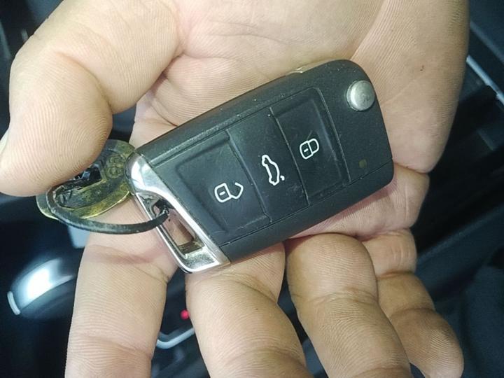 VS5 2023 280TSI AT photo 8