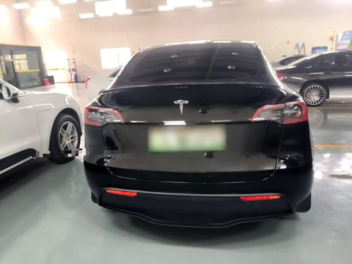 Model Y 2022 RWD photo 3