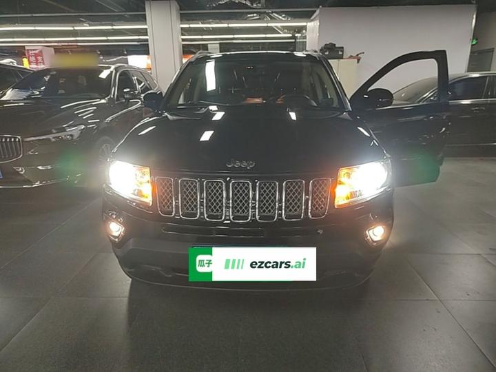 Compass Imported 2015 2.0L RWD Luxury photo 2