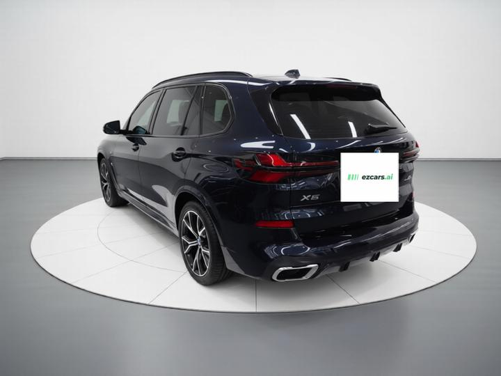 X5 2023 xDrive 30Li Exclusive M M Sport Night Package photo 4